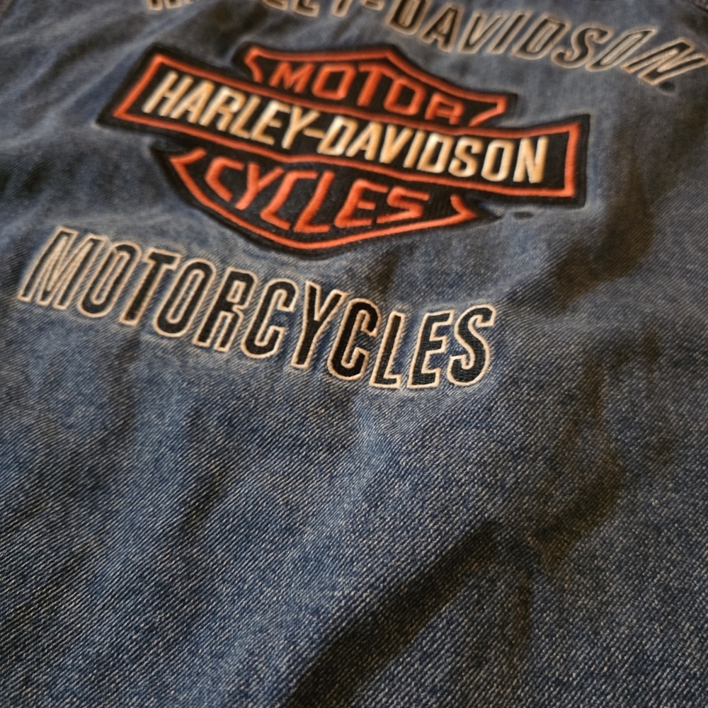Harley-Davidson Classic Blue Denim Vest - Picture 2 of 16